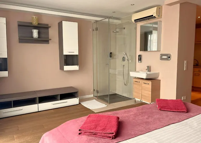 Aurellia Serviced Appartement *